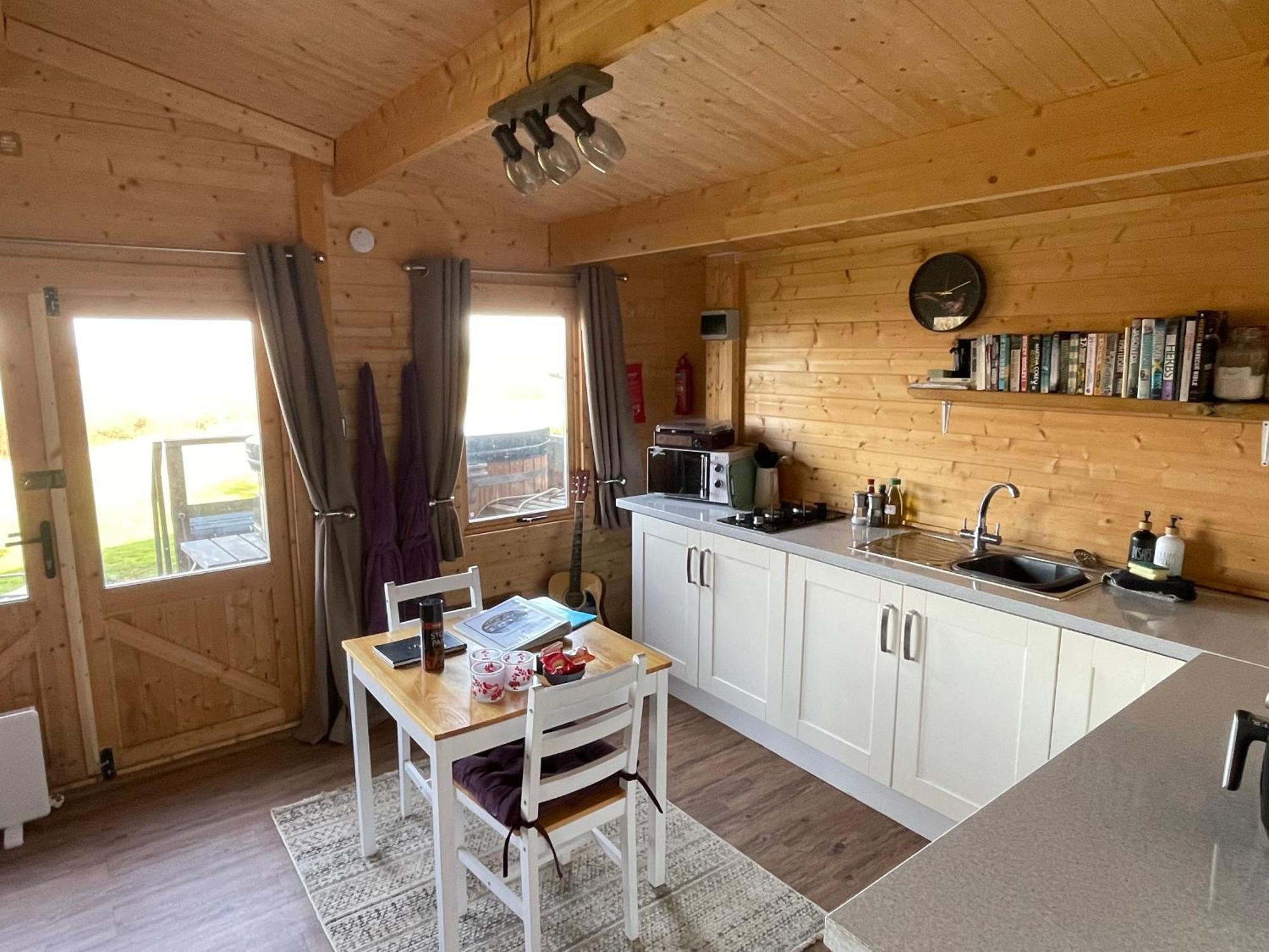 Cosy Cabin In Annie'S Meadow West Meon 외부 사진